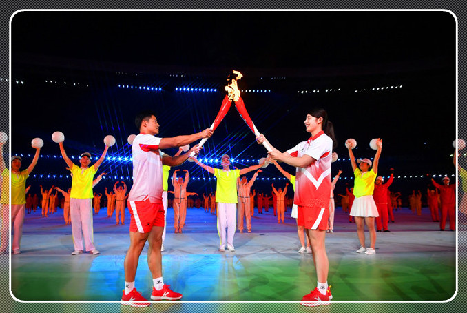 全运会盛大开幕！杨倩点燃圣火！