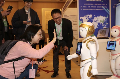 人形机器人大赛在北京亦庄开赛